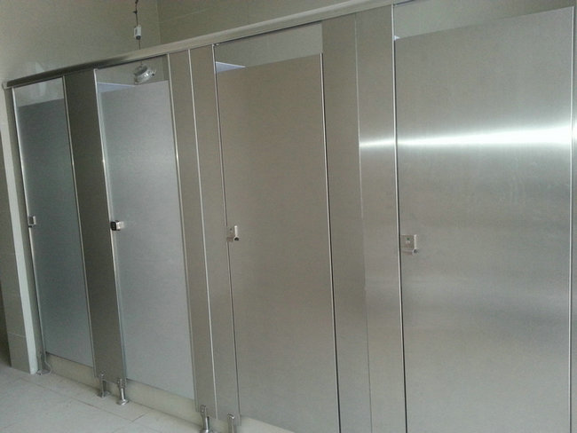 金属卫生间隔断