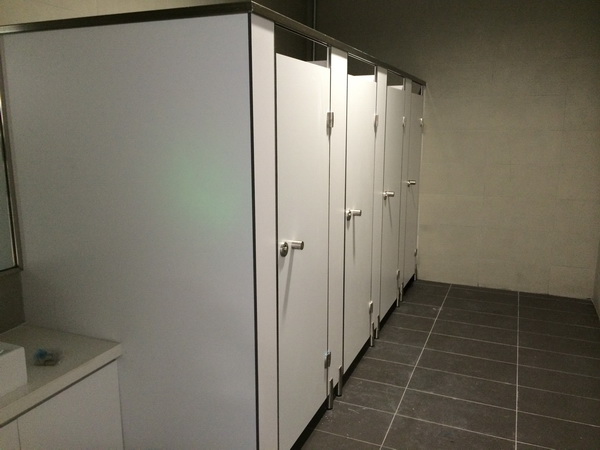 木质卫生间隔断